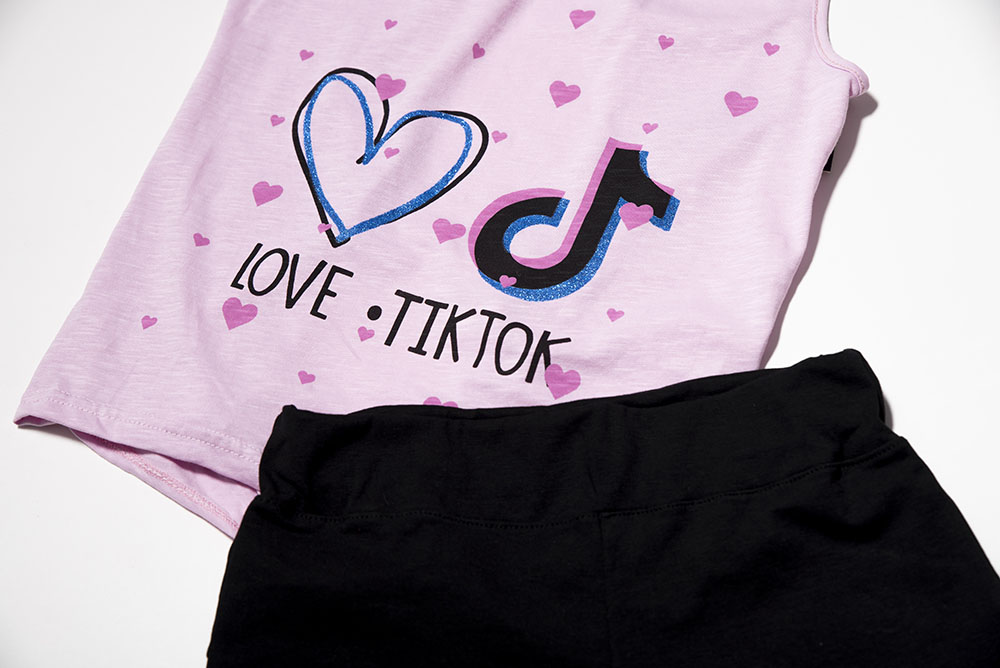 SET Blouse and Shorts "Tik Tok"