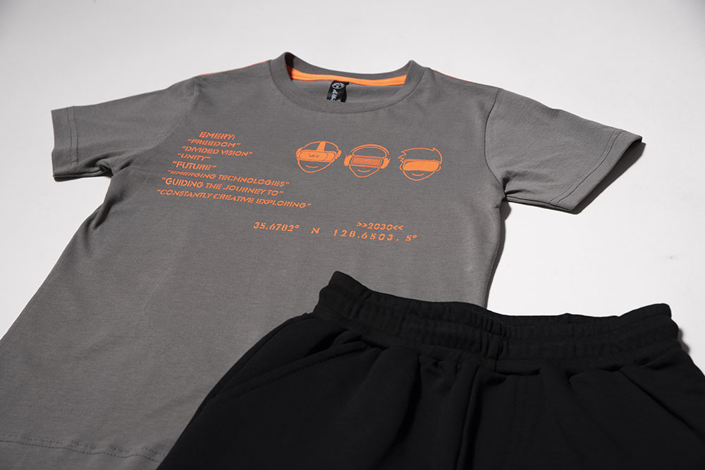 T-Shirt and Bermuda Shorts Set "Fast Forward 2030"