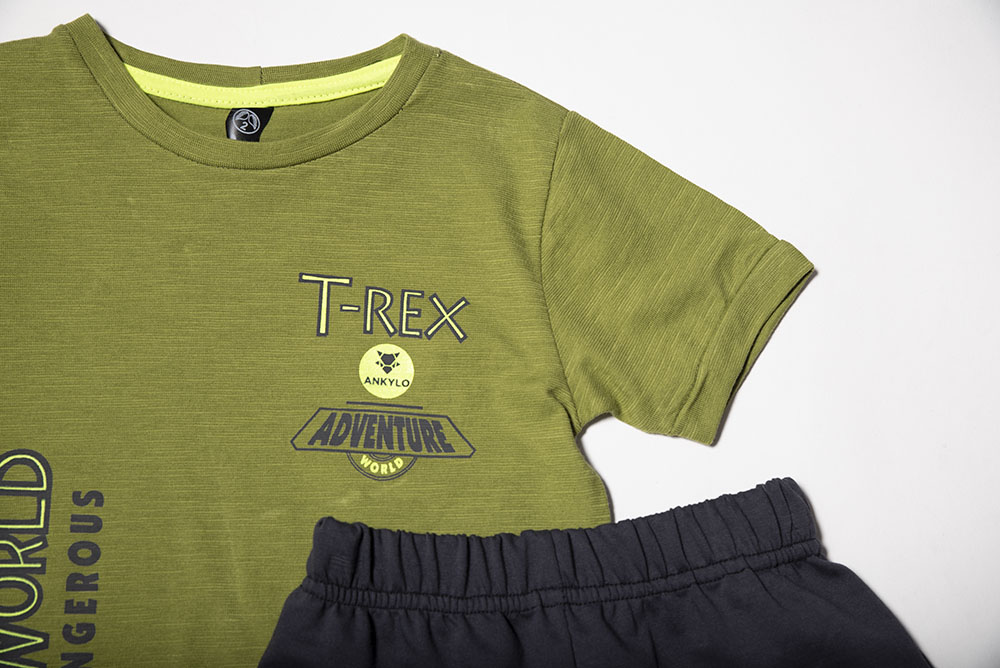 SET Short Sleeve, Sleeveless and Shorts "Jurassic World"