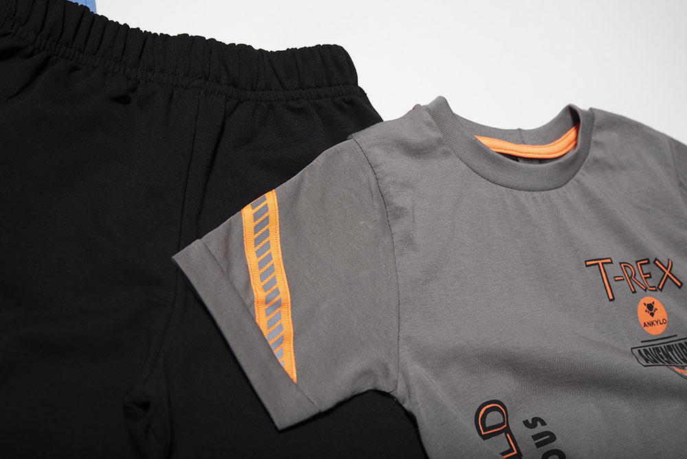 SET Short Sleeve, Sleeveless and Shorts "Jurassic World"